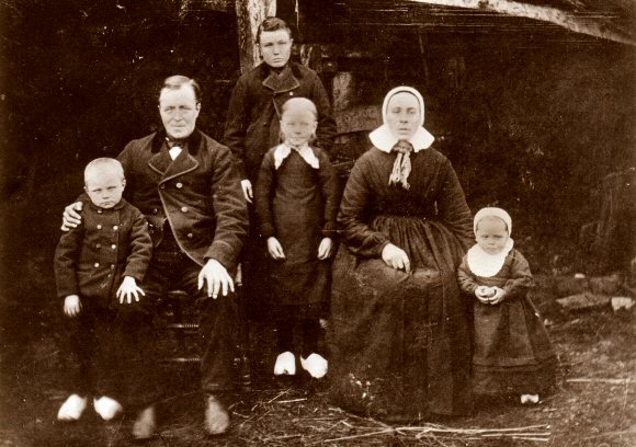 Johannes Berkhoff and his family abouth 1890 (brother of my great grandfather)